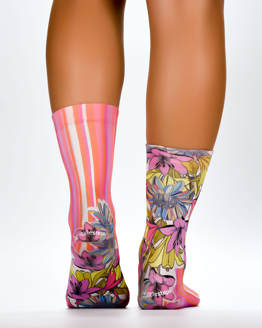 PINK LILLIES  Lady Socks